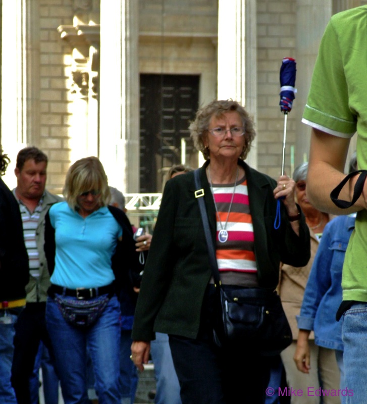 Tour Guide near St. Pauls, London